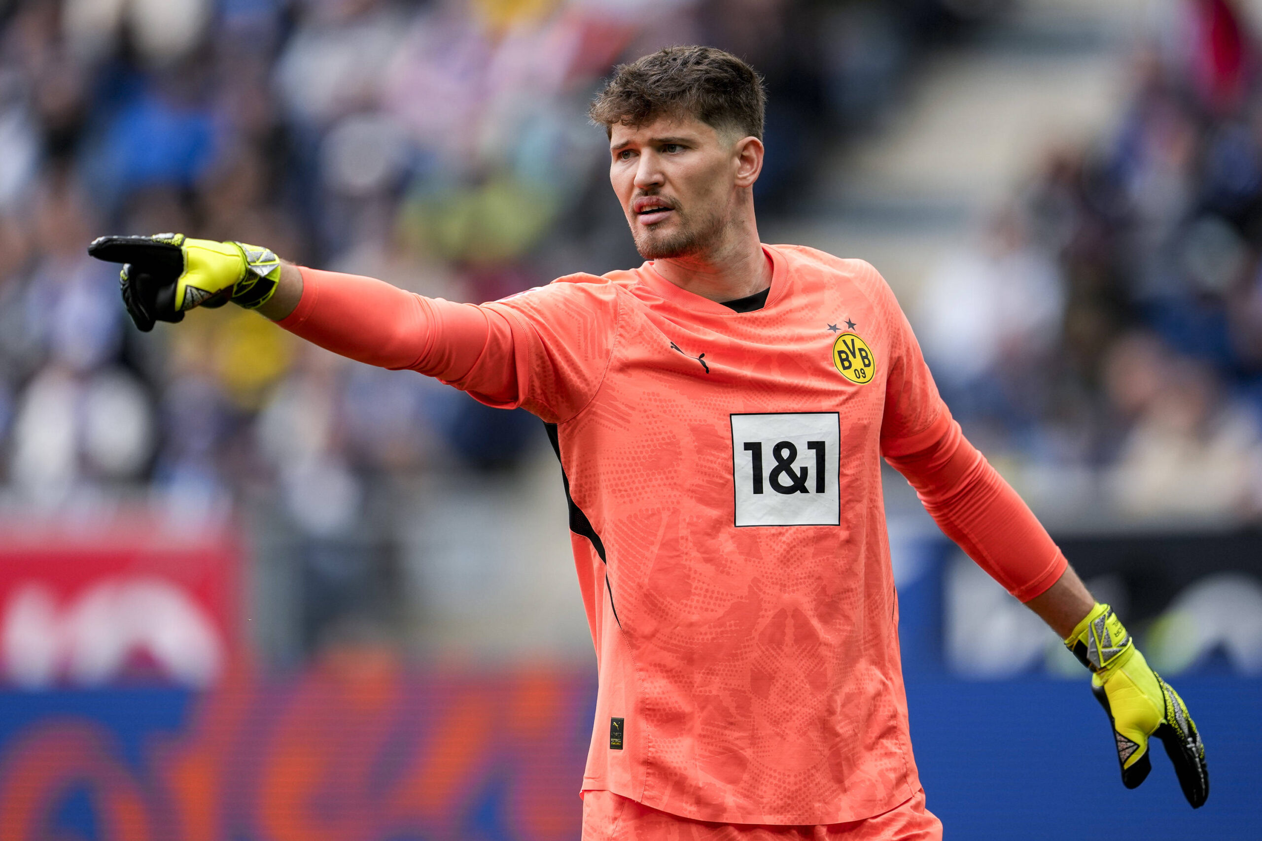 So reagiert BVB-Stammkeeper Kobel auf die Ansage Ramajs