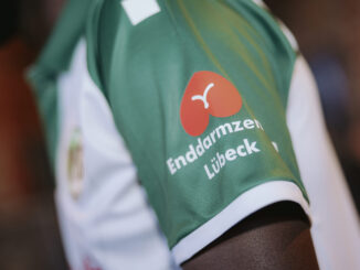 Enddarmzentrum Lübeck neuer Ärmelsponsor für das
