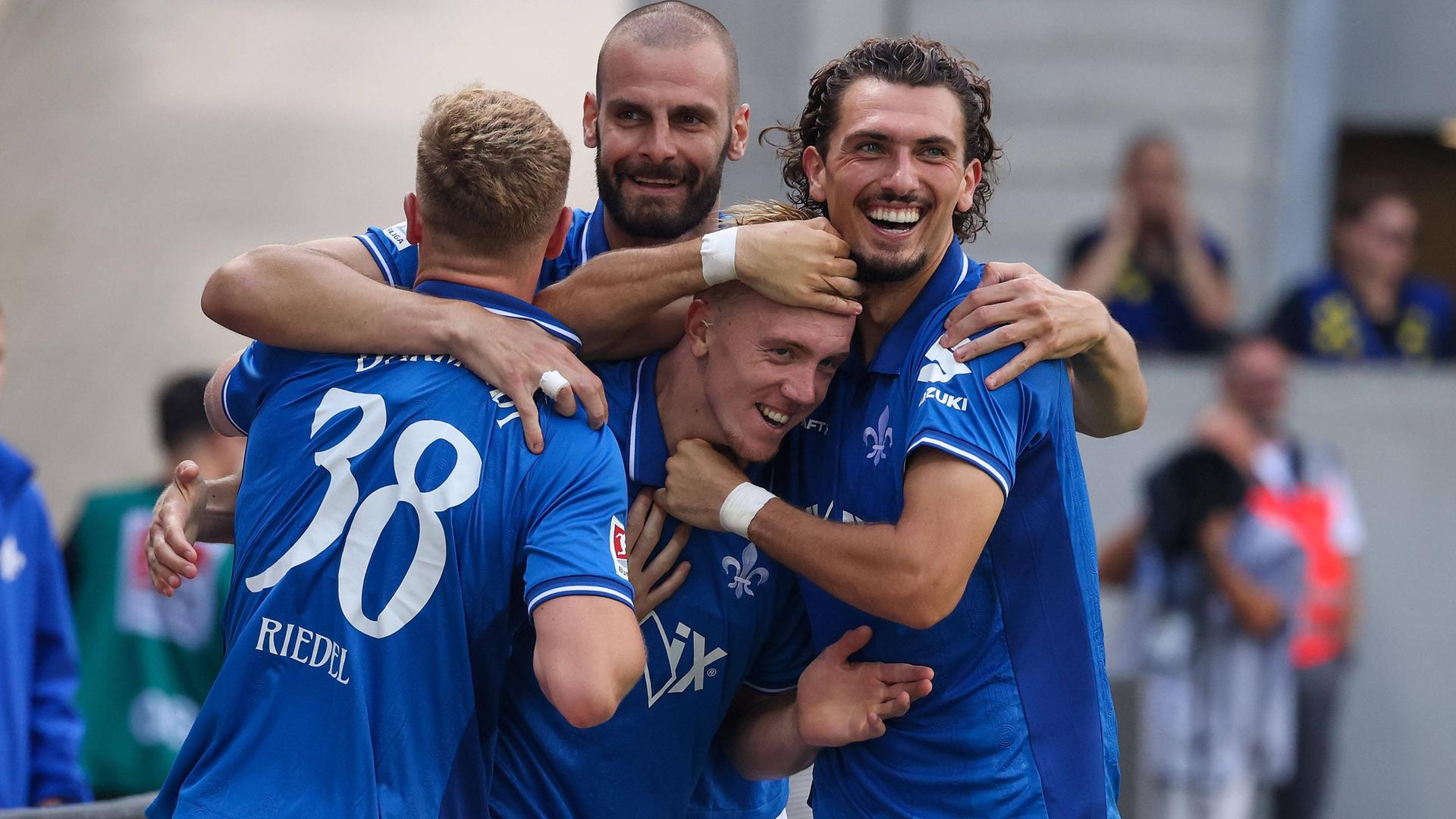 Lidberg schießt Darmstadt 98 per Dreierpack zum