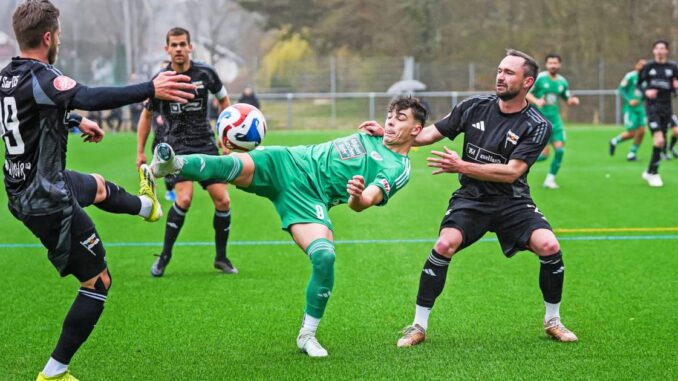 Mika-Louis Gilcher spielte beim 1. FC Kaiserslautern Mika-Louis Gilcher spielte beim 1. FC Kaiserslautern