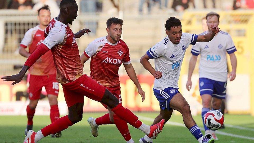 Nach Brutalo-Foul: Viktorias El Idrissi für 5 Spiele