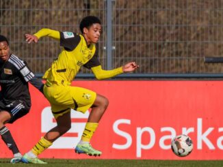 BVB-Supertalent feiert mit 16 Jahren Pflichtspiel-Debüt