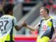 Borussia Dortmund gewinnt dank frühem Platzverweis und