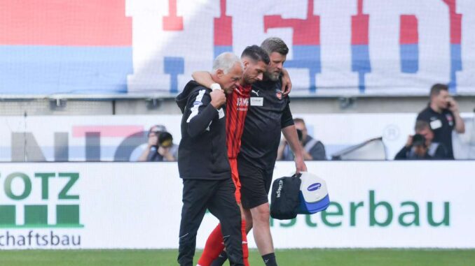 Schwere Knieverletzung bei BVB-Sieg: „Es hat mehrfach Schwere Knieverletzung bei BVB-Sieg: „Es hat mehrfach