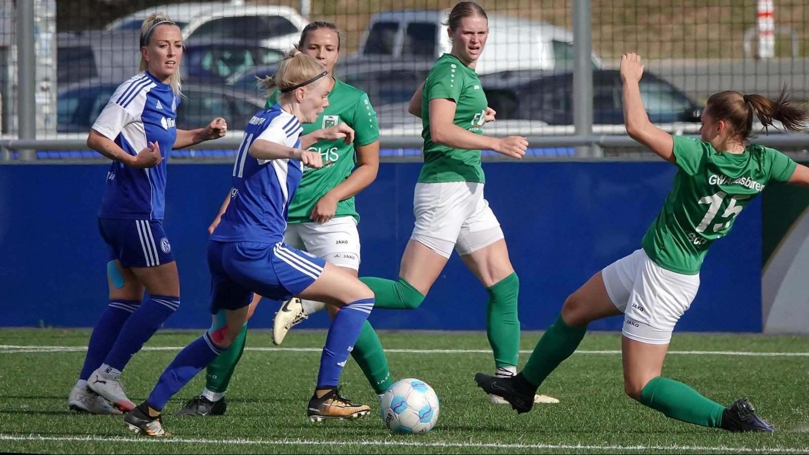 Schalker Frauen schießen sich für das BVB II-Derby warm