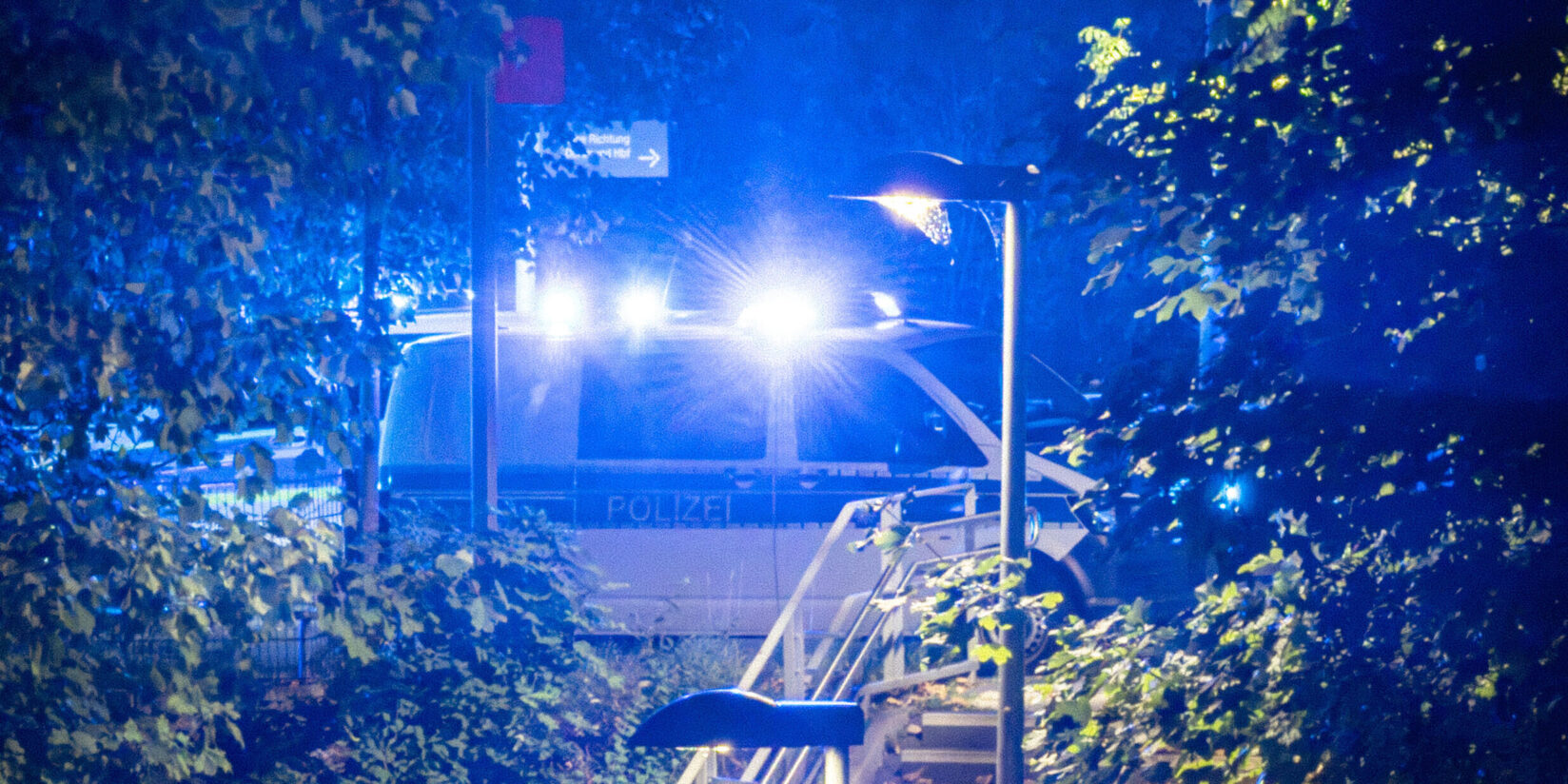 Schlägerei zwischen Schalke-Ultras und BVB-Anhängern