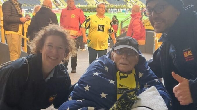 Reiner Kiefer aus Lünen ist seit 70 Jahren BVB-Fan Ein