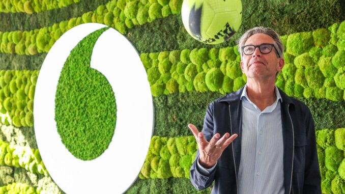 Vodafone-CEO de Groot spricht über BVB-Deal