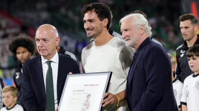 DFB verabschiedet Weltmeister Mats Hummels DFB verabschiedet Weltmeister Mats Hummels