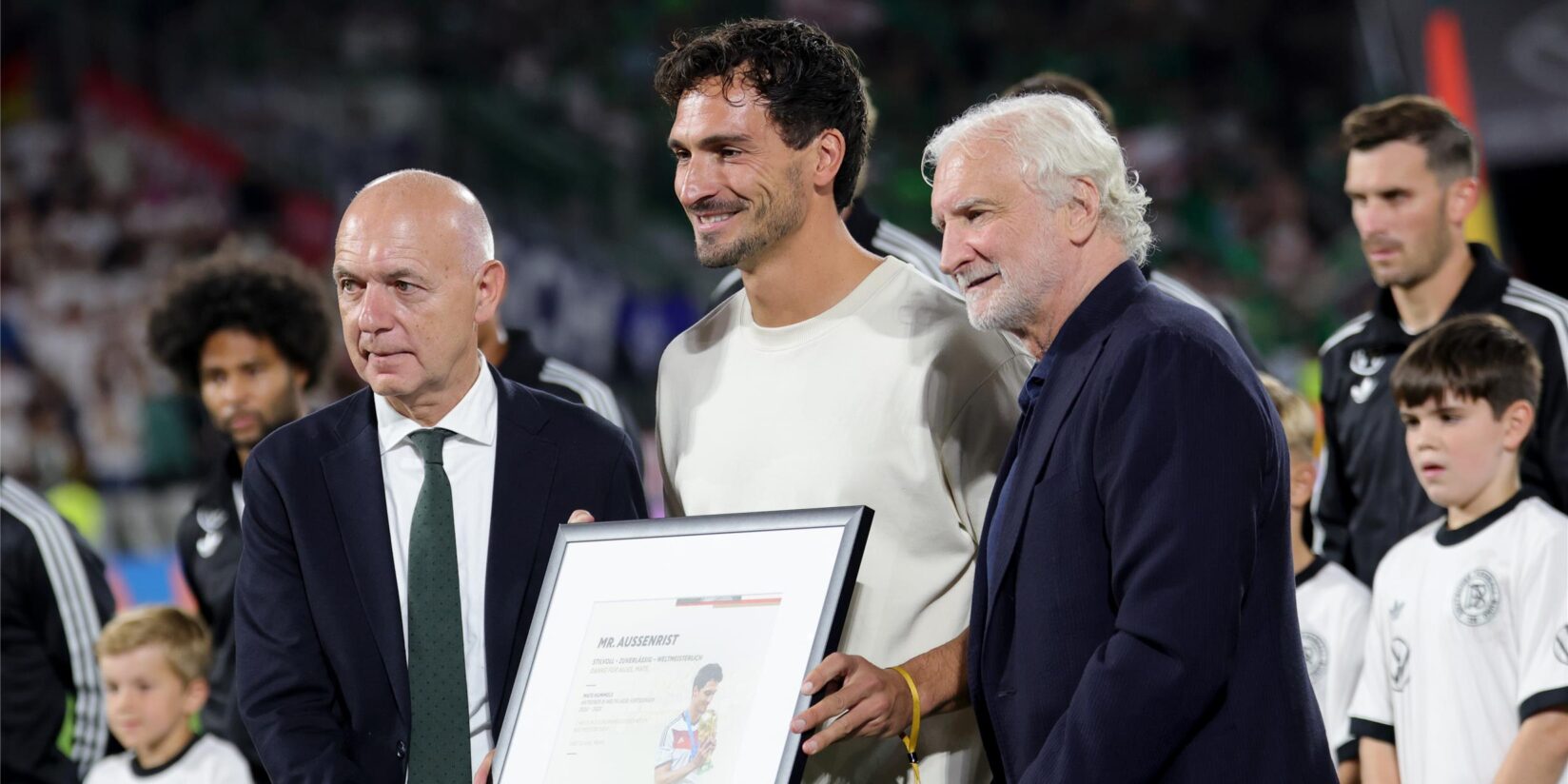 DFB verabschiedet Weltmeister Mats Hummels