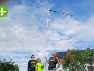 Diebe klauen Fan-Flagge aus Vorgarten bei Großenhain