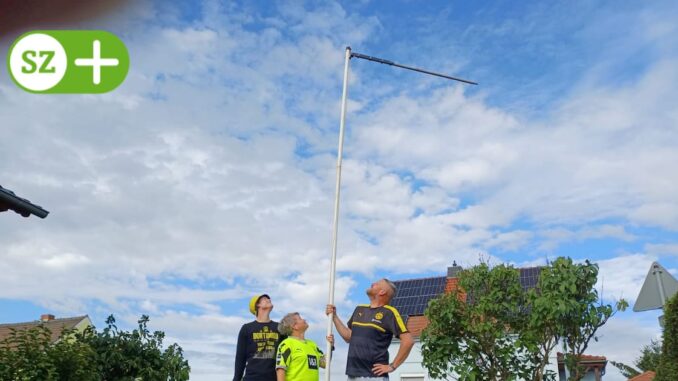 Diebe klauen Fan-Flagge aus Vorgarten bei Großenhain Diebe klauen Fan-Flagge aus Vorgarten bei Großenhain
