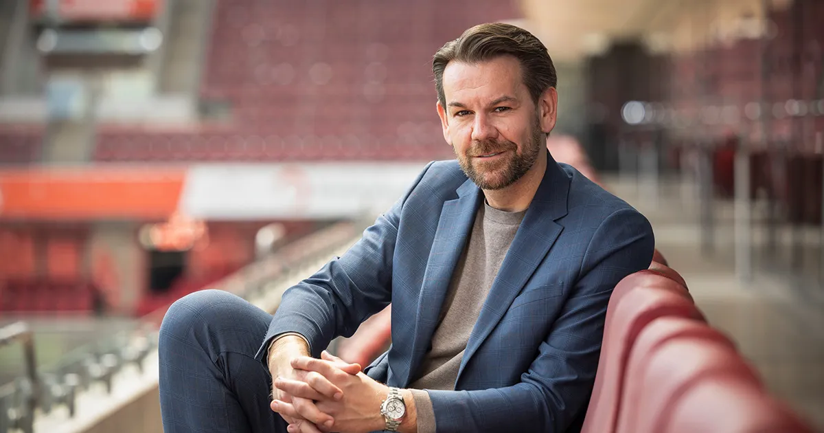 FC-Sportdirektor Thomas Kessler unterstützt