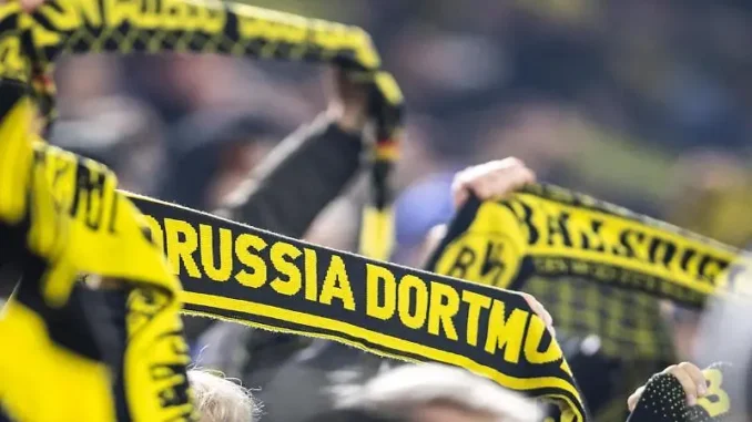 Borussia Dortmund veräppelt stotternde Influencerin Jessie
