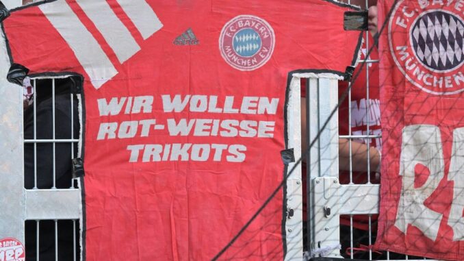 "In BVB-Farben?" FC Bayern überrascht mit schwarz-gelber