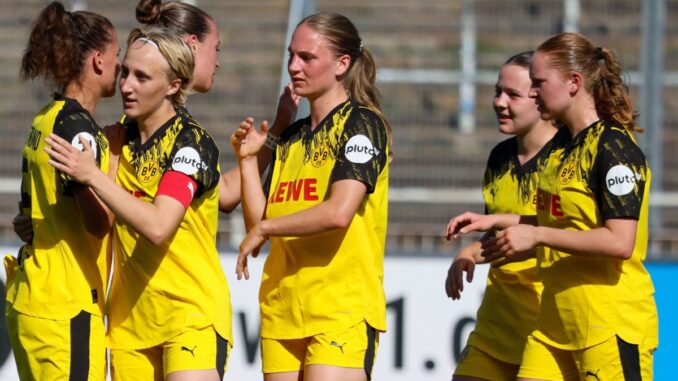 Harder-Doppelpack: Bayern-Frauen schlagen BVB im DFB-Pokal