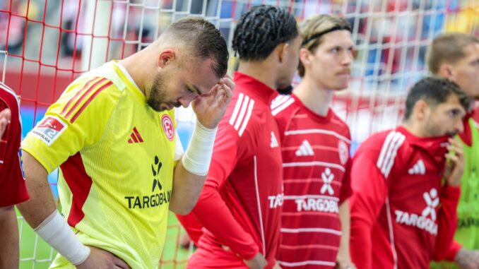 Bei Fortuna Düsseldorf liegen die Nerven blank - Fußball -