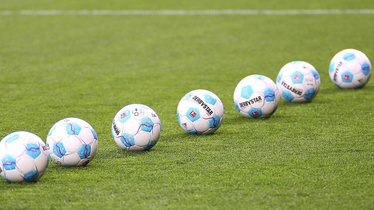 2. Bundesliga: HSV bleibt auf Aufstiegskurs – Sieg in