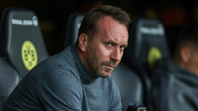 Während des BVB-Spiels: Plötzlich wird von der Trainerbank