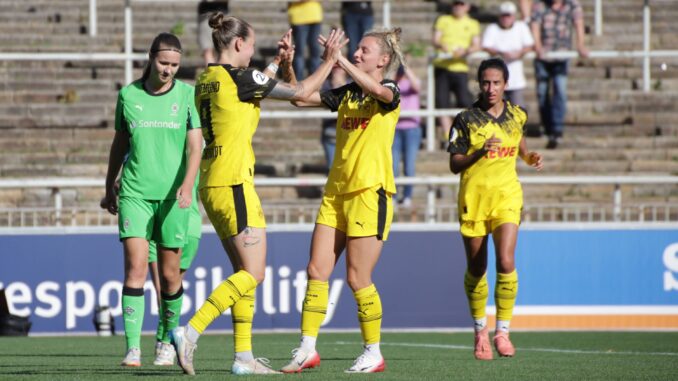 BVB meldet sich mit 7:0 gegen Gladbacher "Fohlen" zurück BVB meldet sich mit 7:0 gegen Gladbacher "Fohlen" zurück