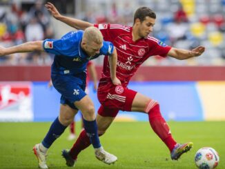 Oberdorf erklärt Bekenntnis zu Trainer Thioune