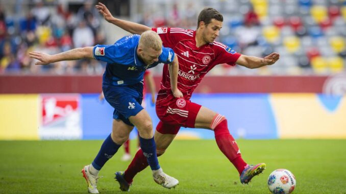Oberdorf erklärt Bekenntnis zu Trainer Thioune