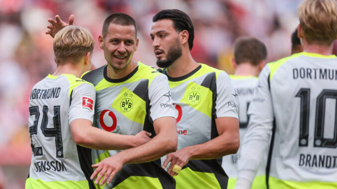 Drei Auswärtssiege in Samstags-Konferenz: Favoriten BVB,