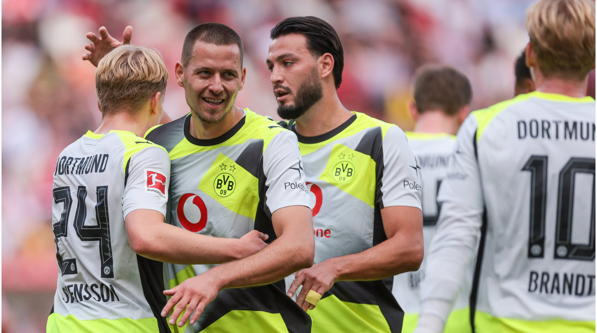 Drei Auswärtssiege in Samstags-Konferenz: Favoriten BVB,