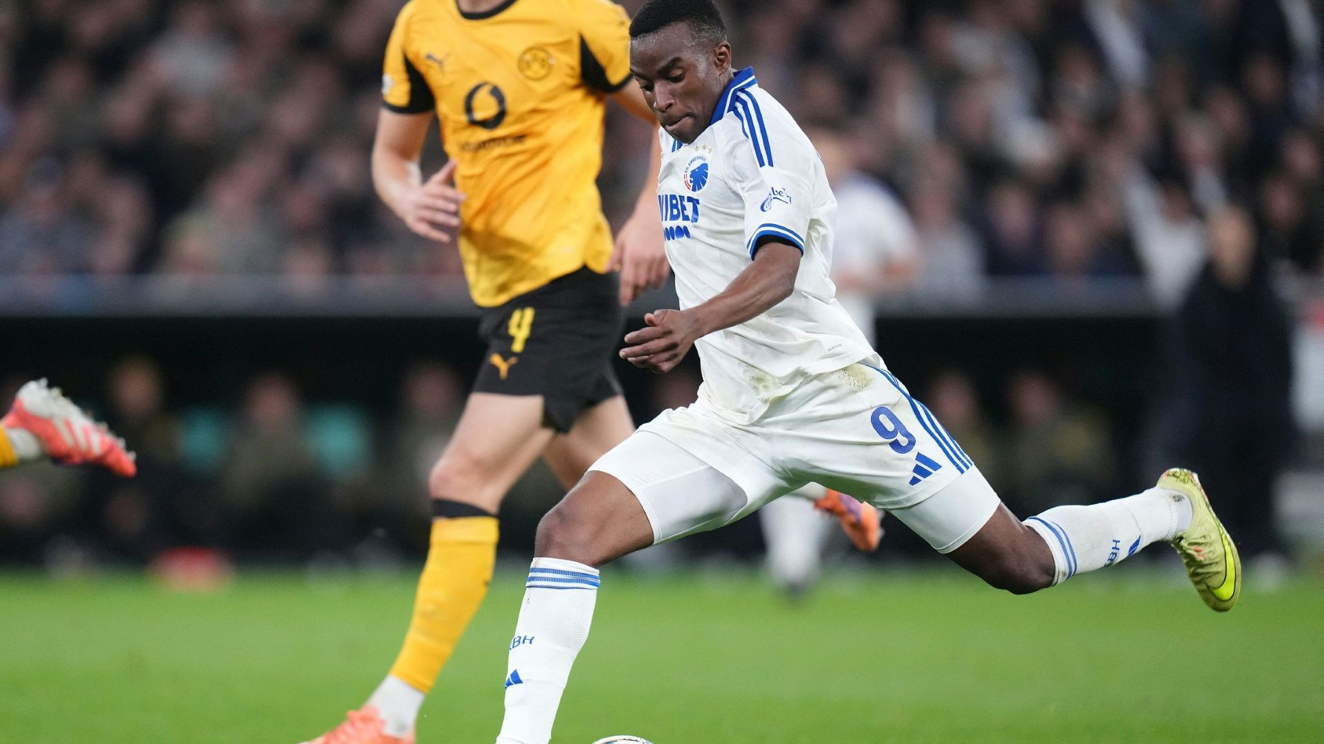 “Gelbe Leute auf der anderen Seite”: Moukoko gegen den BVB