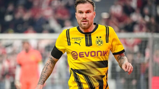 Unterschrift auf Bierdeckel: Großkreutz kickt in