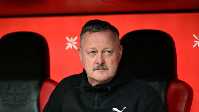 Personal-Hammer bei BVB-Konkurrent: Sportchef tritt zurück