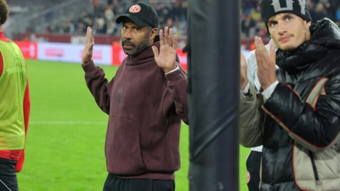 "Entscheide ich nicht": Thiounes Trainerstuhl wackelt