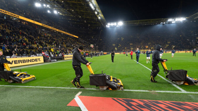 Co-Trainer vom FC Wellinghofen ist Greenkeeper beim BVB