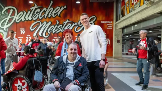 FCK-Fantreffen: Rote Teufel machen Menschen mit Handicap