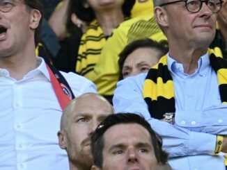 Der Bundeskanzler hält es im Fußball mit Borussia