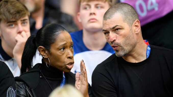 Borussia Dortmund: Heftige Kritik an Bellingham-Vater Mark