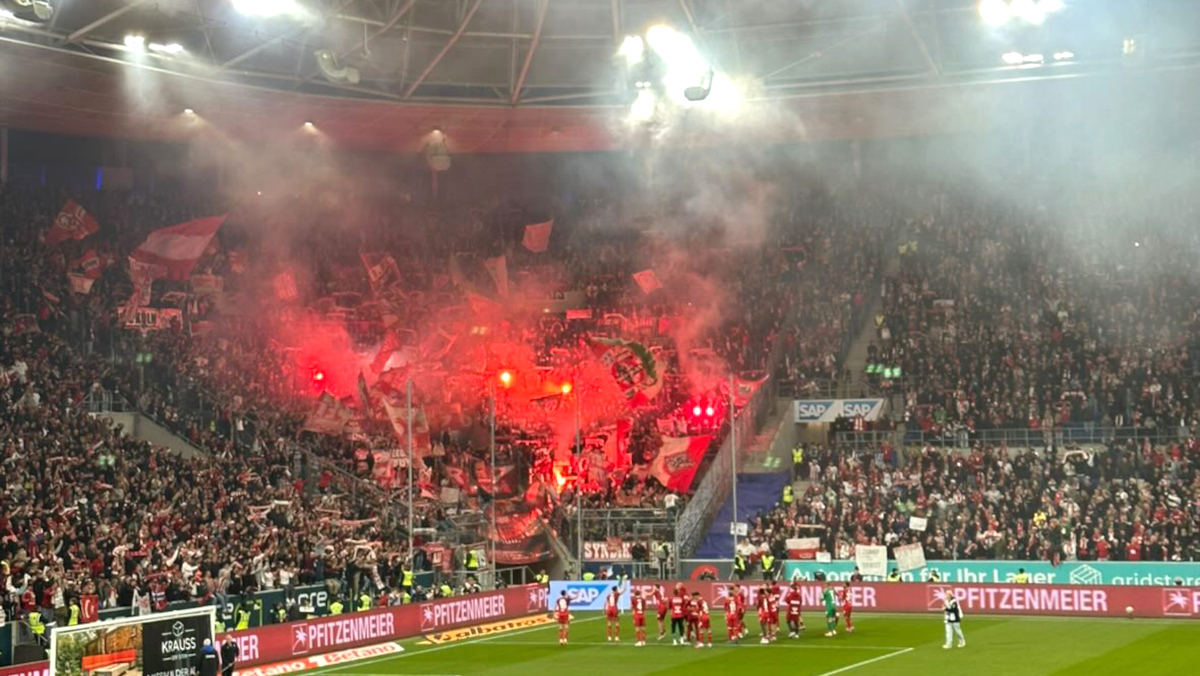 1. FC Köln stoßt mit seinen Fans in die Top 3 Deutschlands